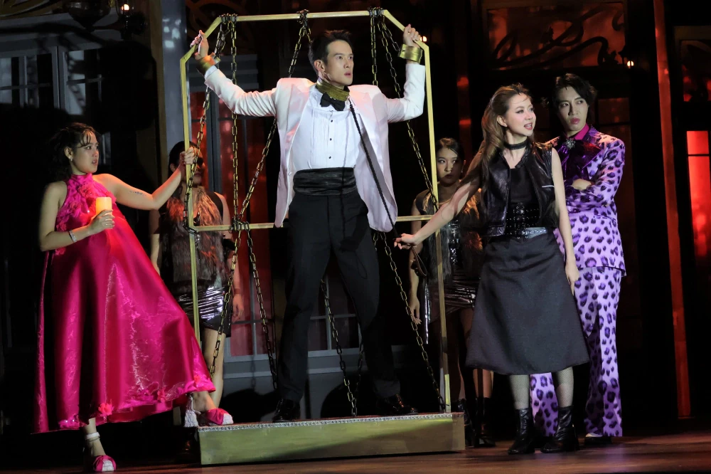 “The Wedding Fiasco” serves up a riot of laughter! James Ma leads the cast in delivering jaw-dropping surprises that leave the audience stunned!