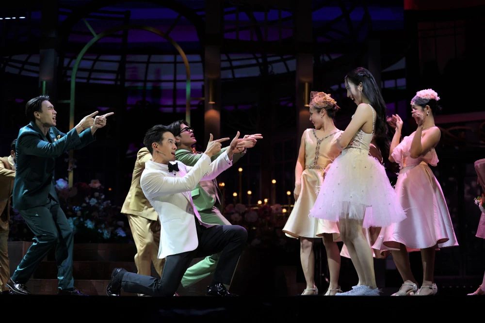 “The Wedding Fiasco” serves up a riot of laughter! James Ma leads the cast in delivering jaw-dropping surprises that leave the audience stunned!
