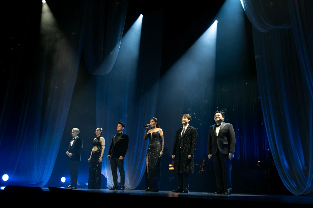 New Curtain Opening Concert at Muangthai Ratchadalai