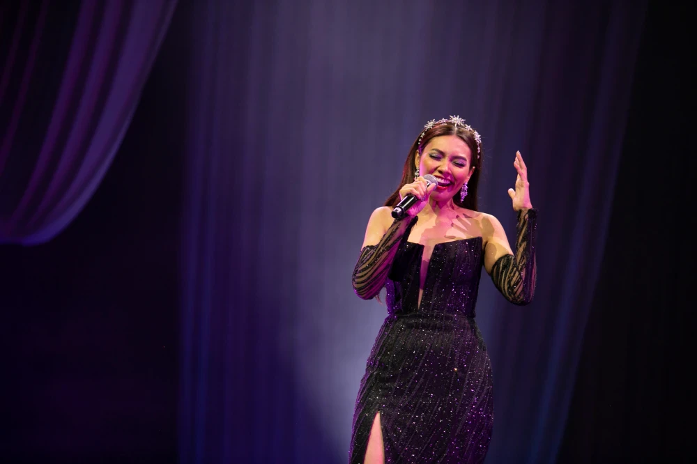 New Curtain Opening Concert at Muangthai Ratchadalai